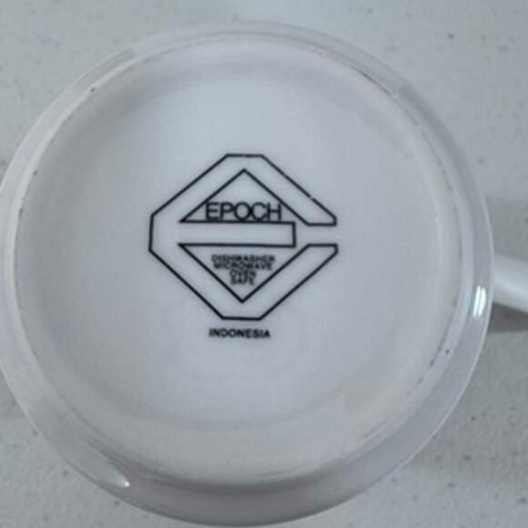 "NORITAKE" Epoch Christmas Party Mugs ,Penguins,Micro, Oven, and Dishwasher Safe - Picture 5 of 6